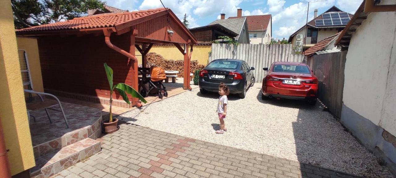 Fortuna Apartman Hajdúszoboszló Eksteriør billede